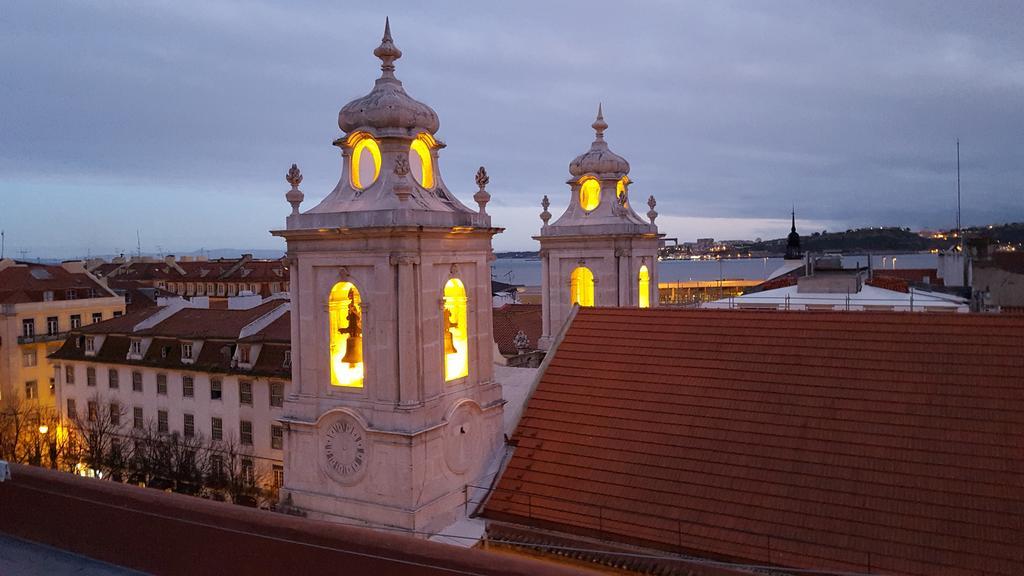 A Terrace On A Topfloor With A View Apartamento Lisboa